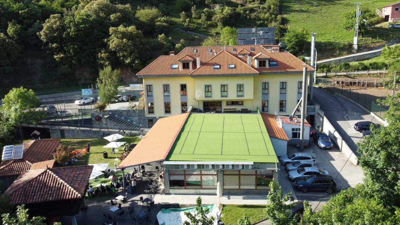 Hotel Santa Cristina Pola de Lena Ngoại thất bức ảnh