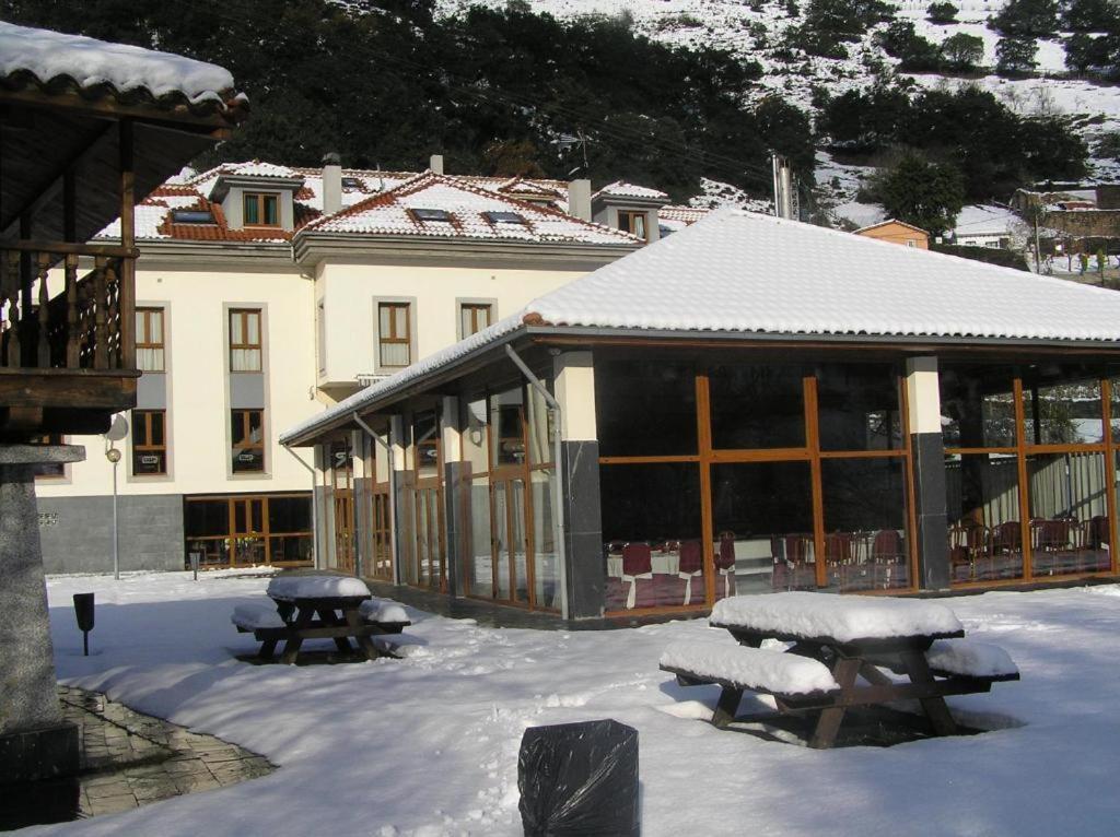 Hotel Santa Cristina Pola de Lena Ngoại thất bức ảnh