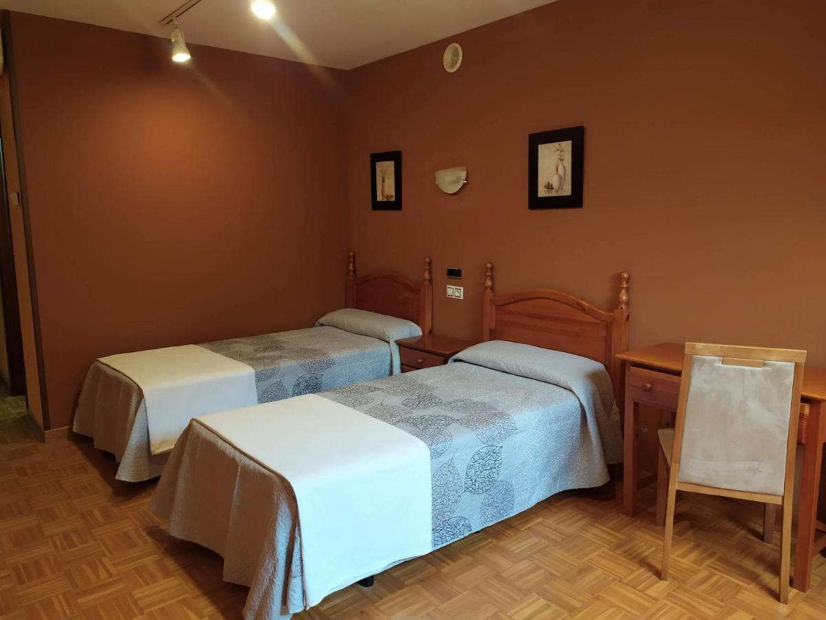 Hotel Santa Cristina Pola de Lena Ngoại thất bức ảnh
