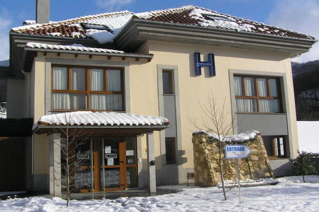 Hotel Santa Cristina Pola de Lena Ngoại thất bức ảnh