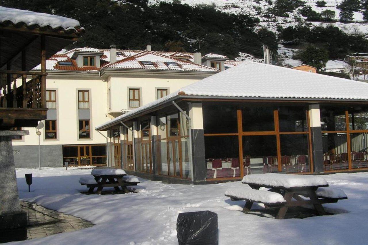 Hotel Santa Cristina Pola de Lena Ngoại thất bức ảnh