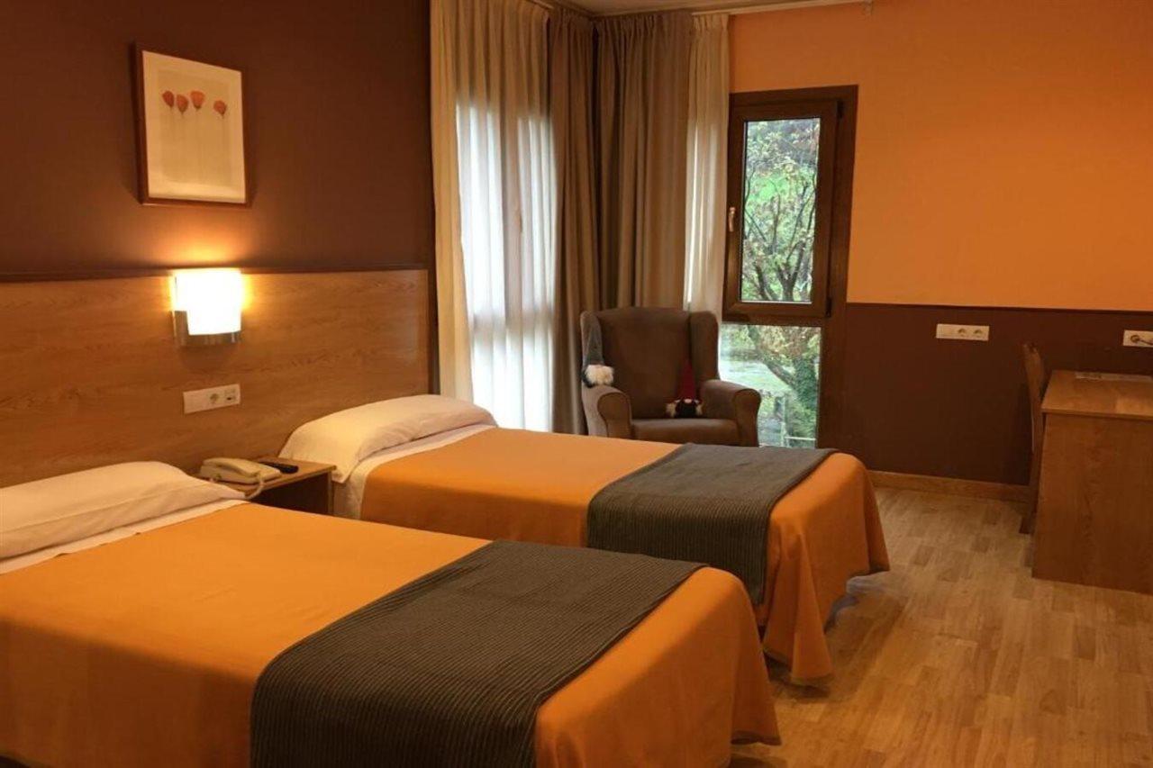 Hotel Santa Cristina Pola de Lena Ngoại thất bức ảnh