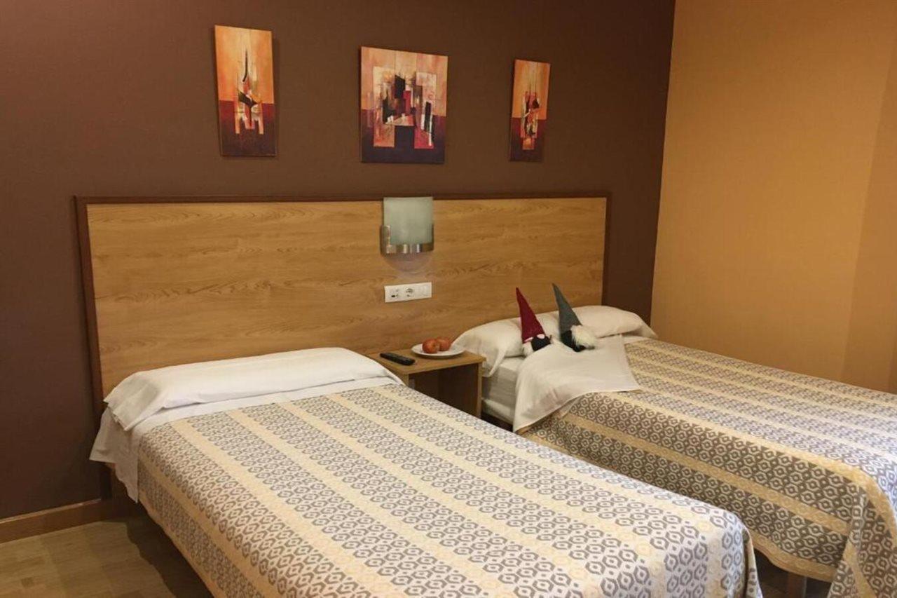 Hotel Santa Cristina Pola de Lena Ngoại thất bức ảnh