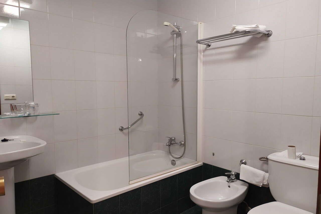 Hotel Santa Cristina Pola de Lena Ngoại thất bức ảnh