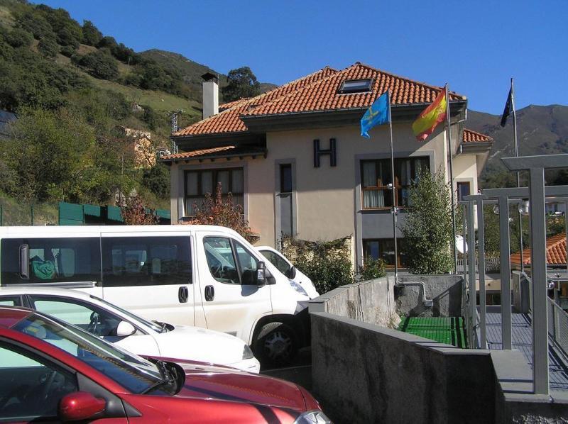 Hotel Santa Cristina Pola de Lena Ngoại thất bức ảnh